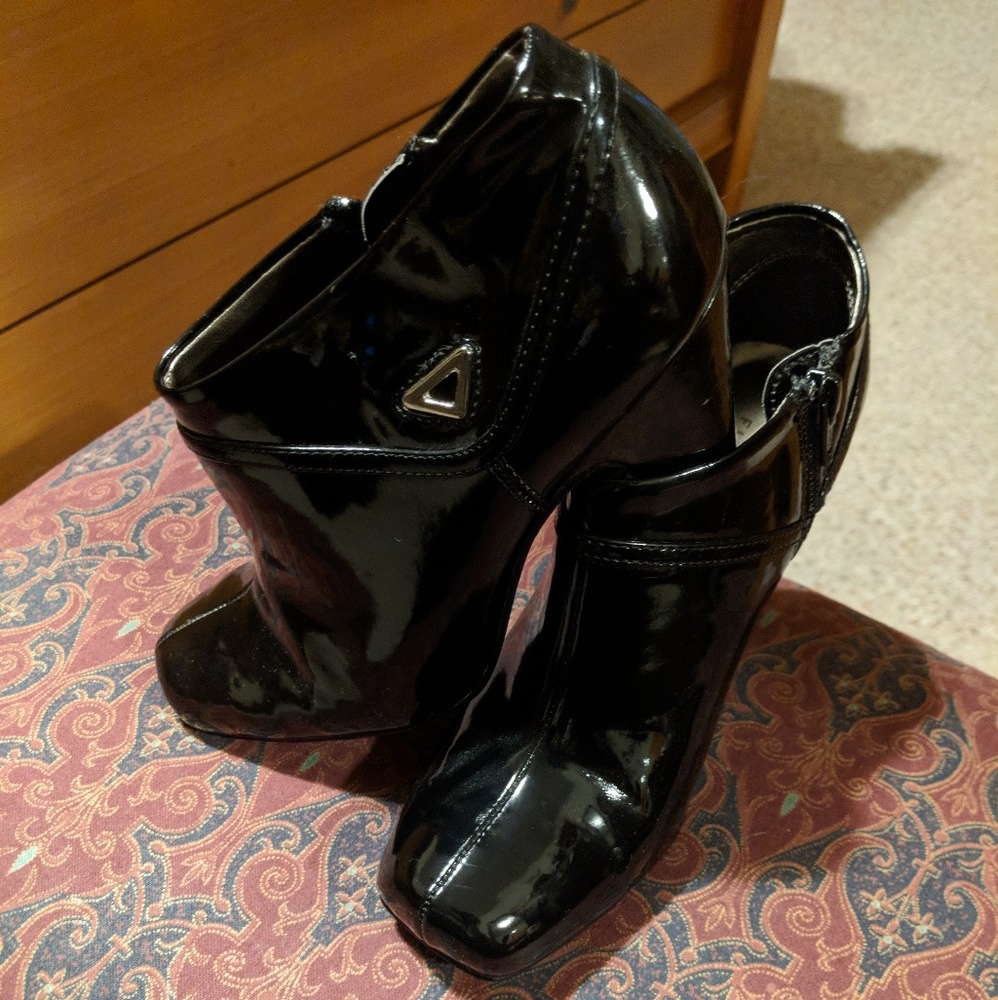 FIONI Booties